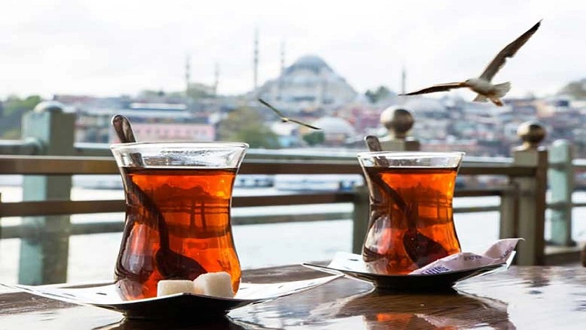 Turkish-Tea-best-souvenirs-from Istanbul