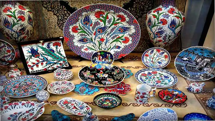 Traditional-Turkish-Ceramics-best-souvenirs-from Istanbul